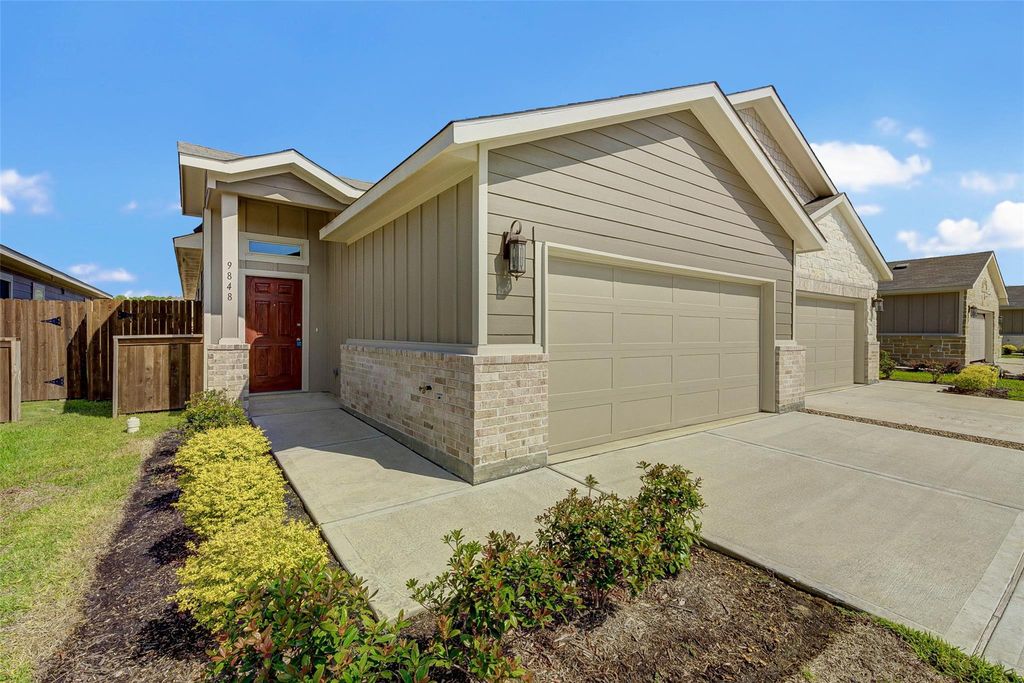 9848 Grosbeak, Magnolia, TX 77354