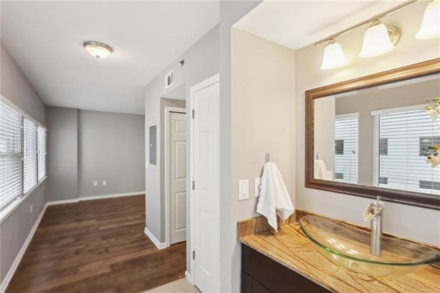 275 13th Street NE 312, Atlanta, GA 30309