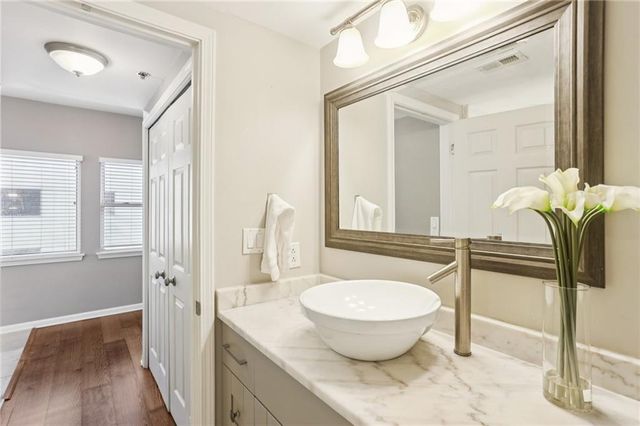 275 13th Street NE 312, Atlanta, GA 30309