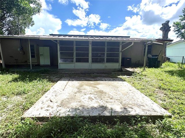 1430 STILLWATER AVENUE, Deltona, FL 32725
