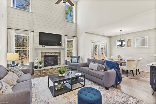 1418 Wharf Hill DR, Smithfield, VA 23430