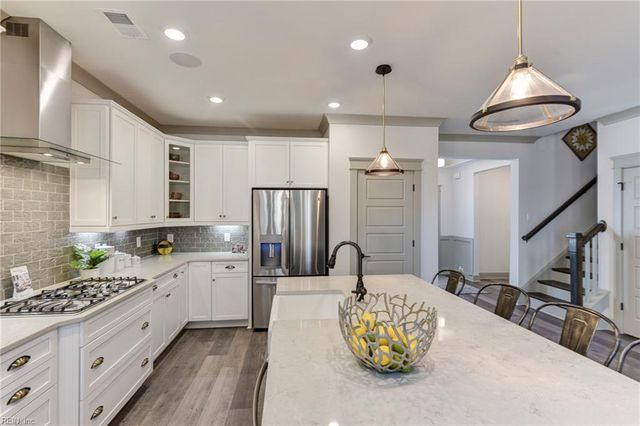 1418 Wharf Hill DR, Smithfield, VA 23430