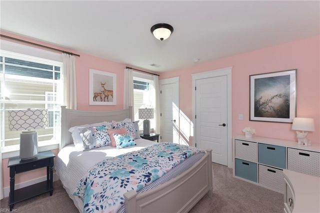 1418 Wharf Hill DR, Smithfield, VA 23430