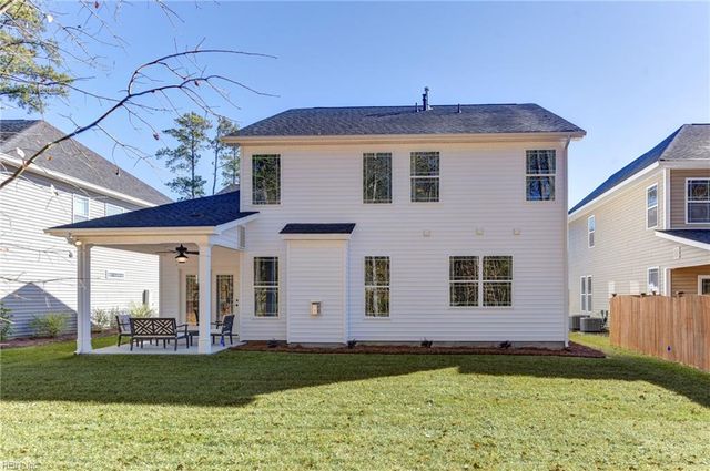1418 Wharf Hill DR, Smithfield, VA 23430