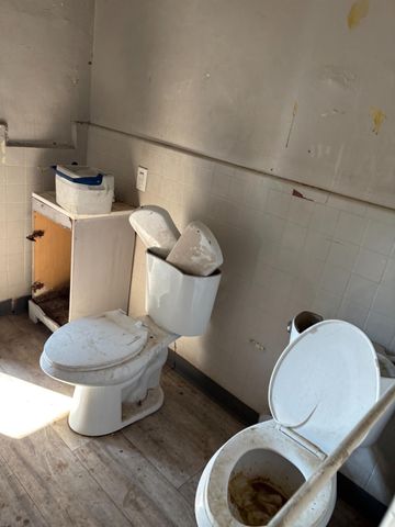 611 E Kearney Boulevard, Fresno, CA 93706