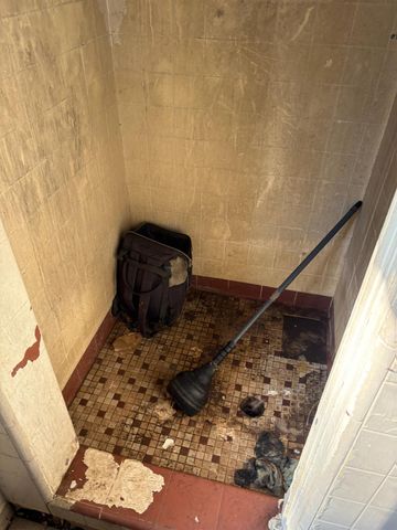 611 E Kearney Boulevard, Fresno, CA 93706