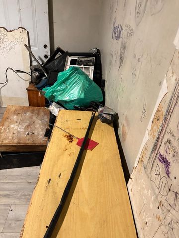 611 E Kearney Boulevard, Fresno, CA 93706