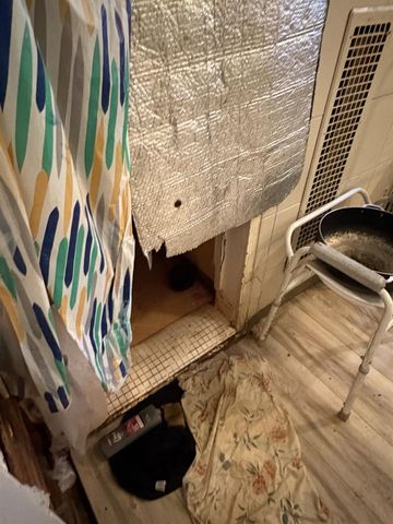 611 E Kearney Boulevard, Fresno, CA 93706