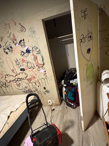 611 E Kearney Boulevard, Fresno, CA 93706