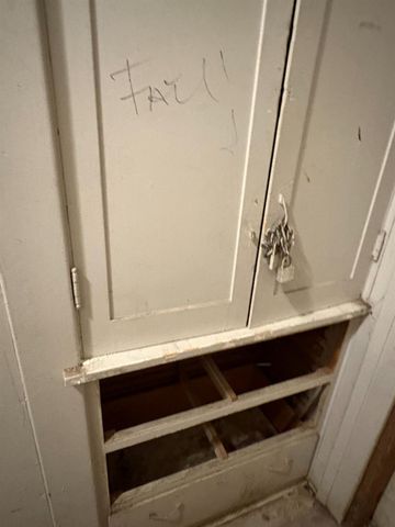 611 E Kearney Boulevard, Fresno, CA 93706