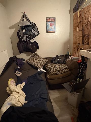 611 E Kearney Boulevard, Fresno, CA 93706