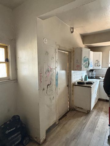 611 E Kearney Boulevard, Fresno, CA 93706