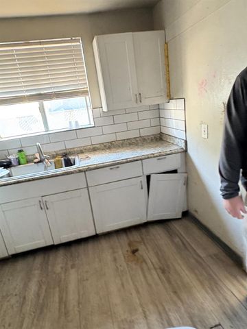 611 E Kearney Boulevard, Fresno, CA 93706