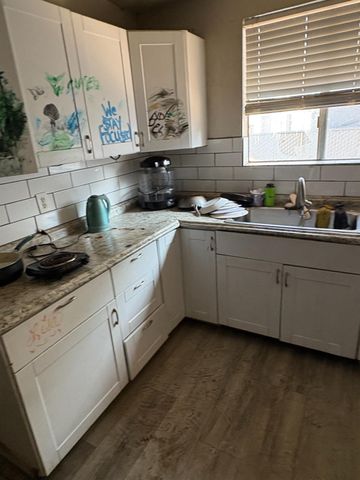 611 E Kearney Boulevard, Fresno, CA 93706