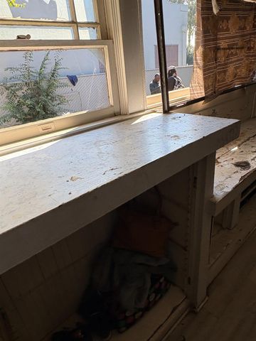 611 E Kearney Boulevard, Fresno, CA 93706