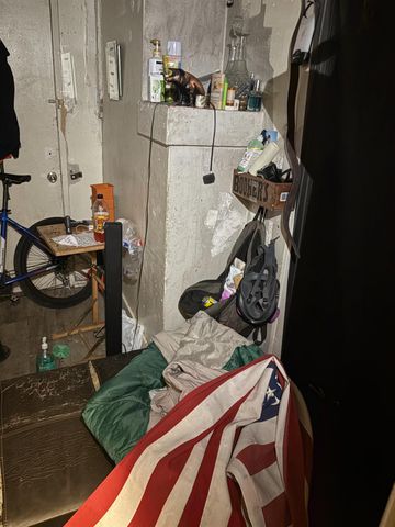 611 E Kearney Boulevard, Fresno, CA 93706