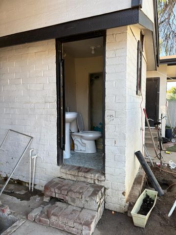 611 E Kearney Boulevard, Fresno, CA 93706