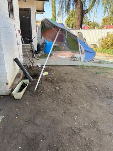 611 E Kearney Boulevard, Fresno, CA 93706