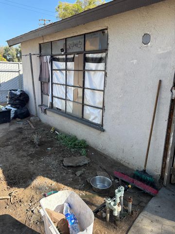 611 E Kearney Boulevard, Fresno, CA 93706