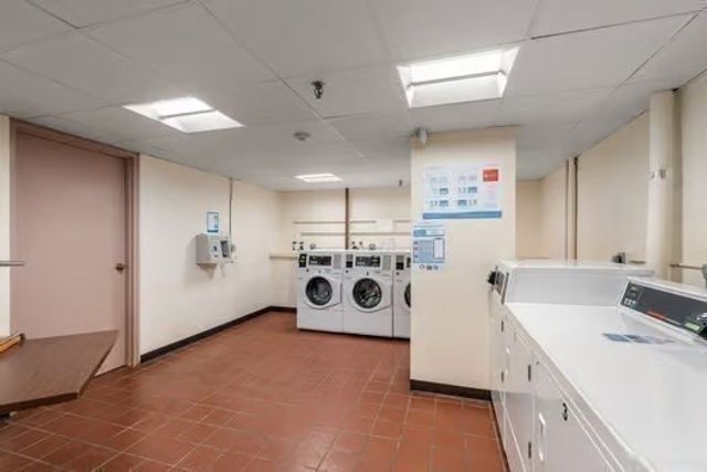 44 Elm 102, Worcester, MA 01690