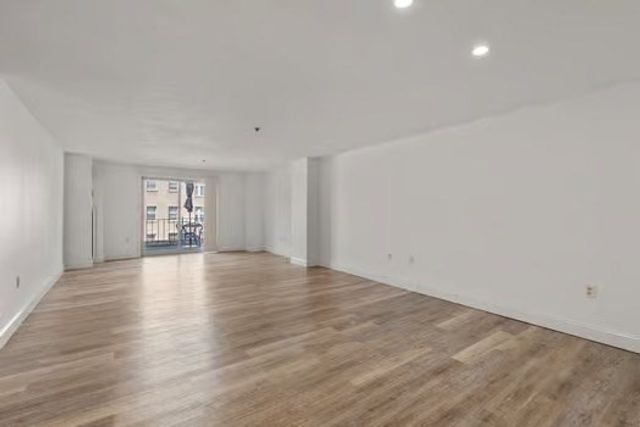 44 Elm 102, Worcester, MA 01690