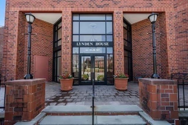 44 Elm 102, Worcester, MA 01690