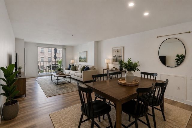44 Elm 102, Worcester, MA 01690