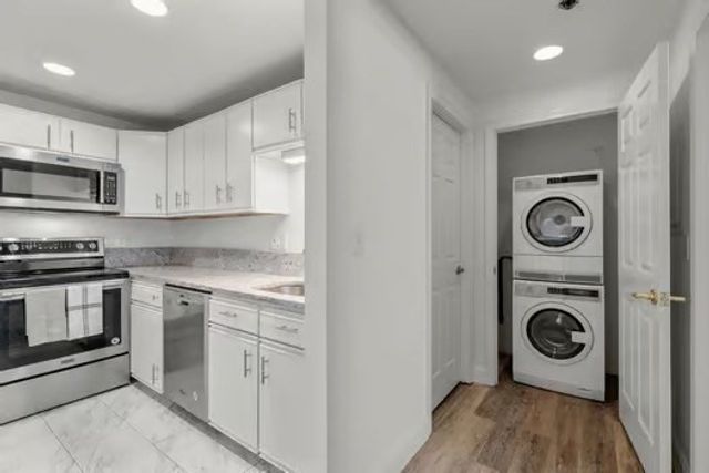 44 Elm 102, Worcester, MA 01690