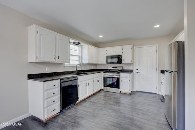 330 N Tyler Avenue, Joplin, MO 64801