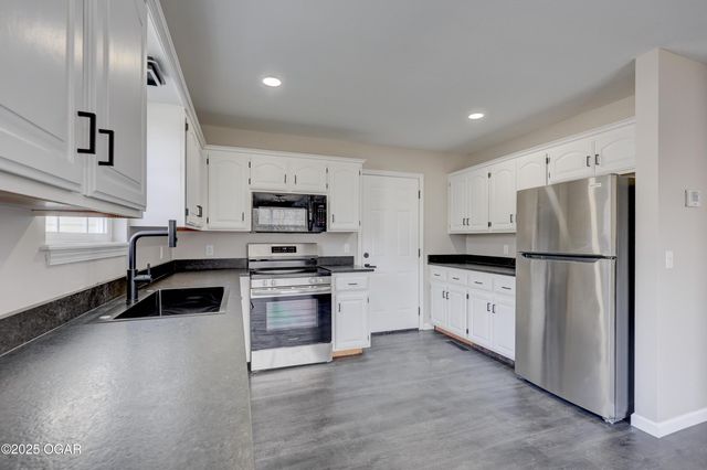 330 N Tyler Avenue, Joplin, MO 64801