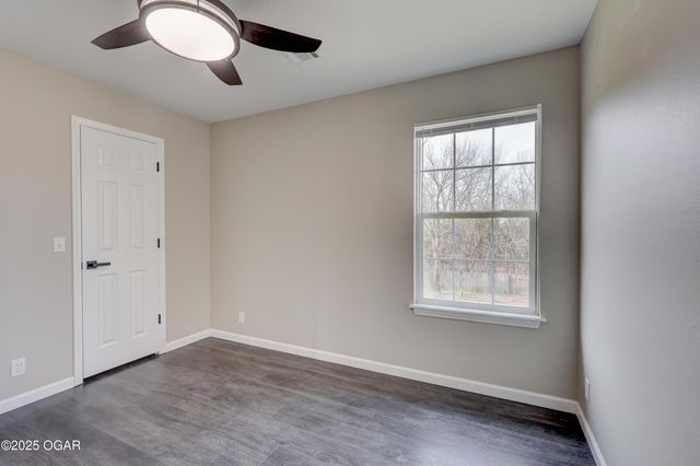 330 N Tyler Avenue, Joplin, MO 64801