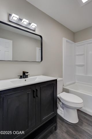 330 N Tyler Avenue, Joplin, MO 64801