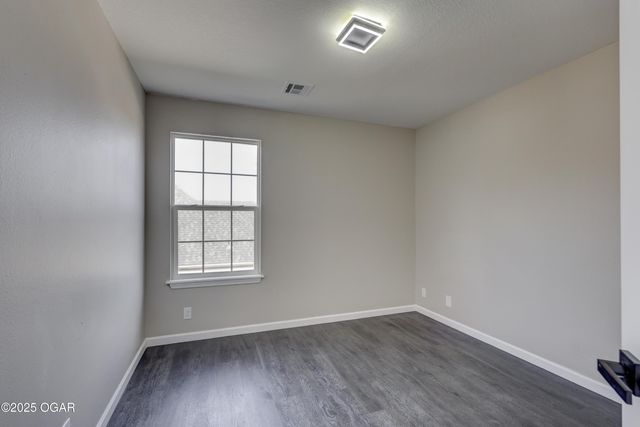 330 N Tyler Avenue, Joplin, MO 64801