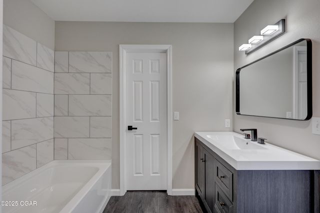 330 N Tyler Avenue, Joplin, MO 64801