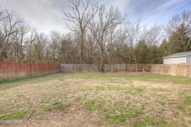 330 N Tyler Avenue, Joplin, MO 64801