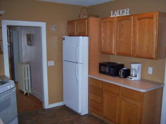 30 Simmons Street, Newport, RI 02840