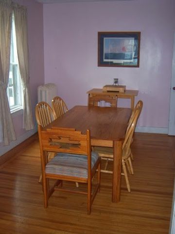 30 Simmons Street, Newport, RI 02840