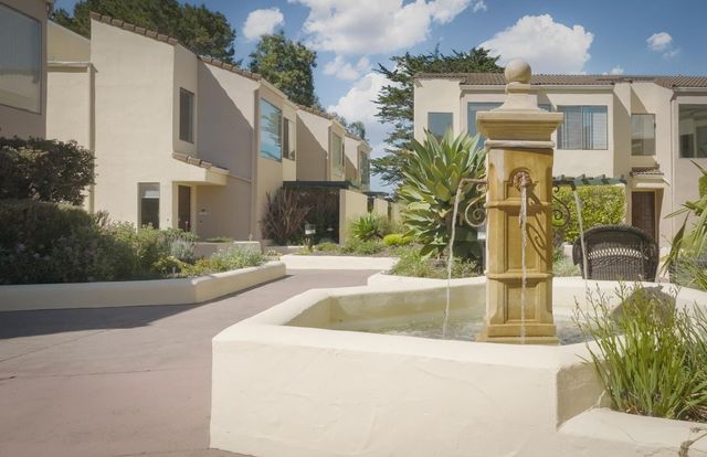 7 Via Joaquin 5, Monterey, CA 93940