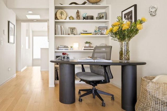 7 Via Joaquin 5, Monterey, CA 93940