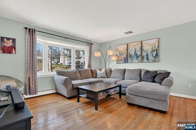 116 Star Lake Road, Bloomingdale, NJ 07403