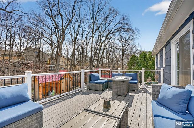 116 Star Lake Road, Bloomingdale, NJ 07403