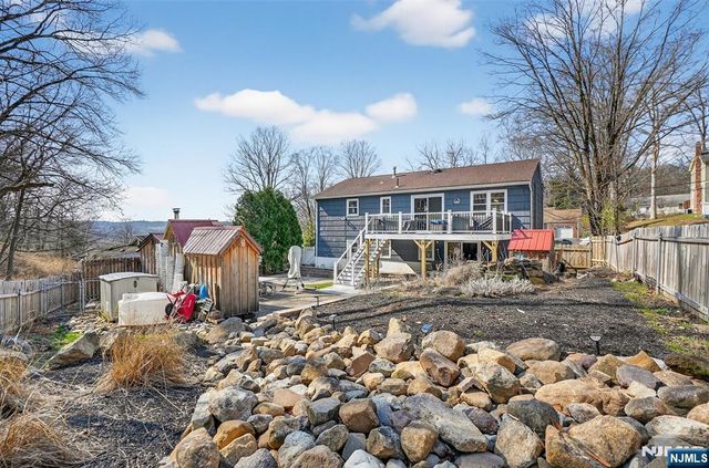 116 Star Lake Road, Bloomingdale, NJ 07403