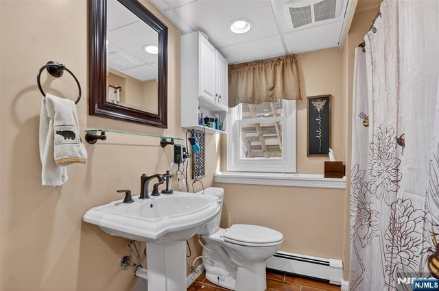 116 Star Lake Road, Bloomingdale, NJ 07403