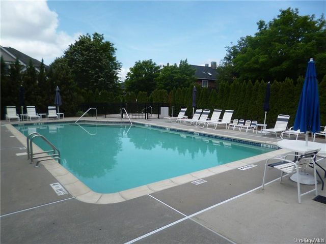420 Half Moon Bay Drive, Croton-on-hudson, NY 10520