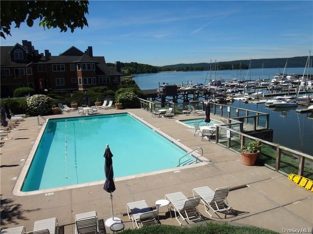 420 Half Moon Bay Drive, Croton-on-hudson, NY 10520