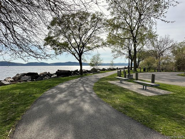 420 Half Moon Bay Drive, Croton-on-hudson, NY 10520