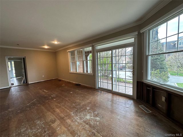 420 Half Moon Bay Drive, Croton-on-hudson, NY 10520