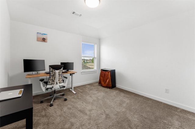 113 Dycus BND, Liberty Hill, TX 78642