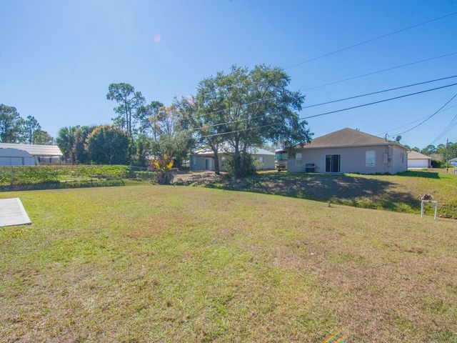 7775 101st Avenue, Vero Beach, FL 32967