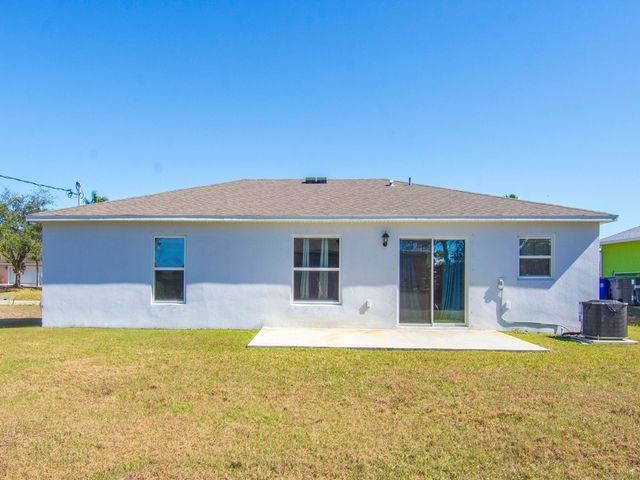 7775 101st Avenue, Vero Beach, FL 32967
